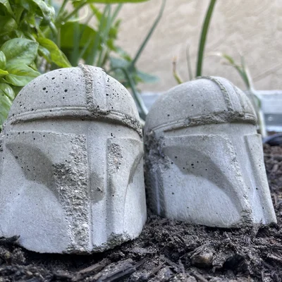 Khuôn Bê Tông Mandalorian (Concrete Mandalorian Mold)