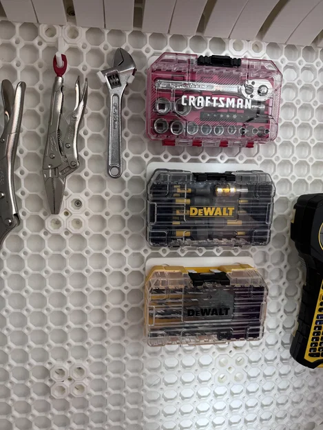 Móc treo hộp dụng cụ Dewalt Tough Case cho Multiboard - Image 1