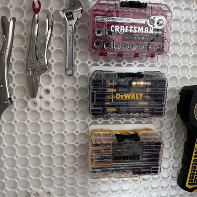Móc treo hộp dụng cụ Dewalt Tough Case cho Multiboard