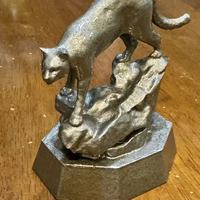 Tượng Cougar Pride (bản quét 3D)