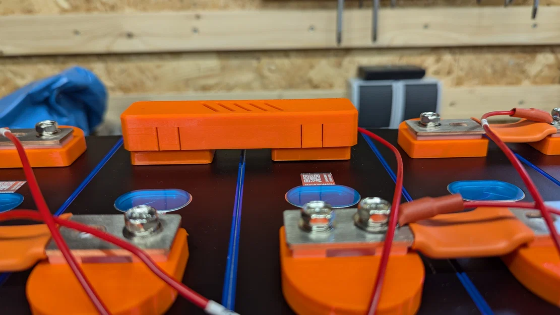 Nắp che busbar Eve LiFePo4 LF304 (nkon.nl) - Image 1