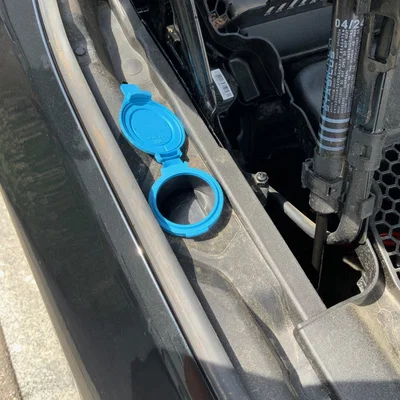 Phễu châm nước rửa kính cho BMW G31, G30 5 Series / 7 Series