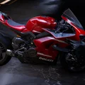 2021 Ducati Superleggera v4 - Thumbnail 1