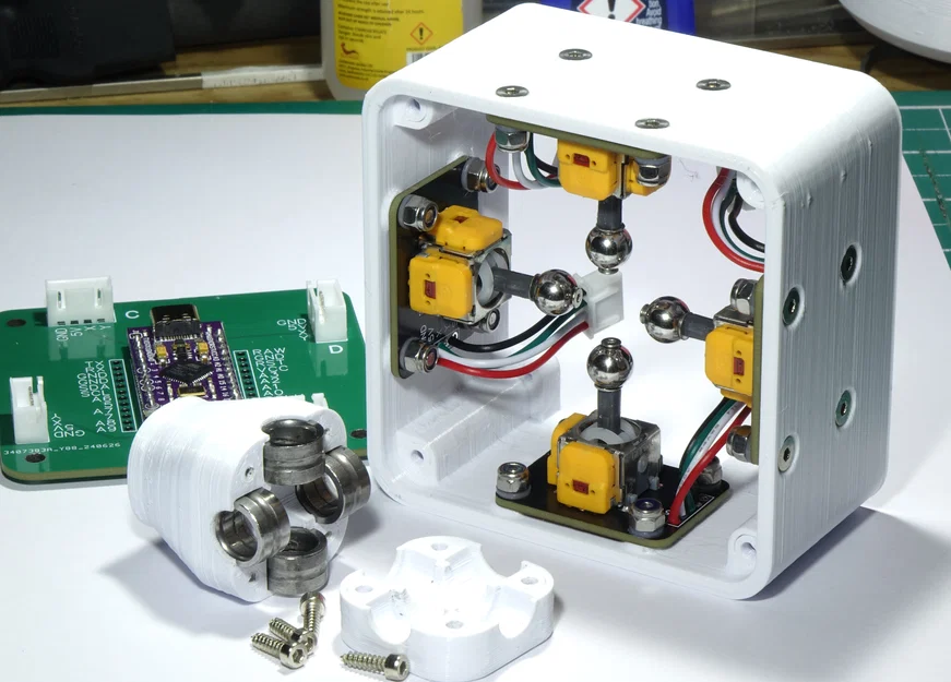 SpaceMouse mini với Hall Effect Joysticks, đi dây PCB và “BALLS OF STEEL” - Image 1
