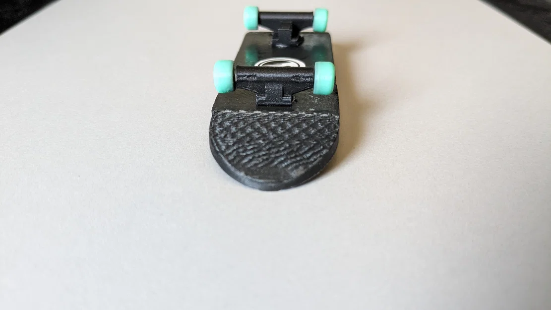 Fingerboard Skateboard - Image 3