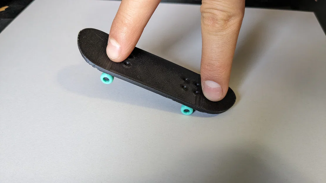 Fingerboard Skateboard - Image 6