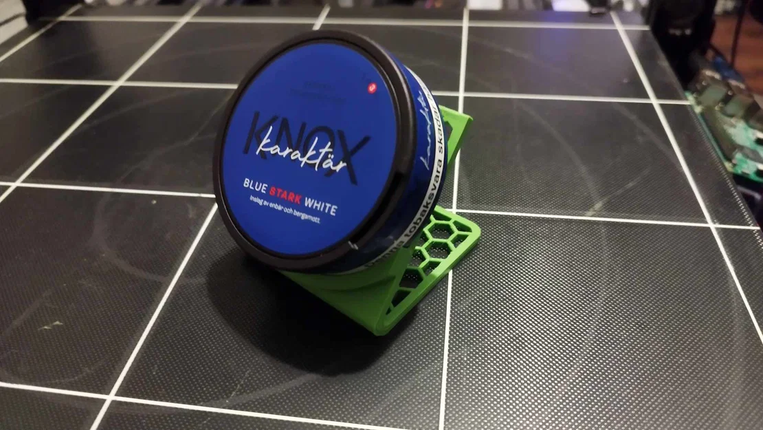 Giá đỡ hộp Snus (Snus Stand) - Phụ kiện bàn làm việc tiện lợi - Image 1