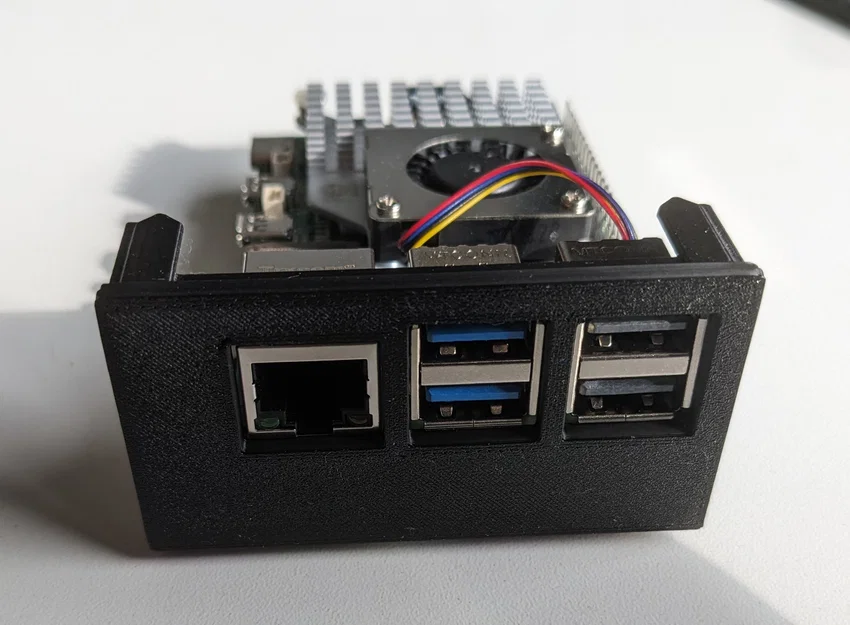 Khay gắn Raspberry Pi 5 với Pimoroni NVMe Base cho tủ Rack 1U - Image 1