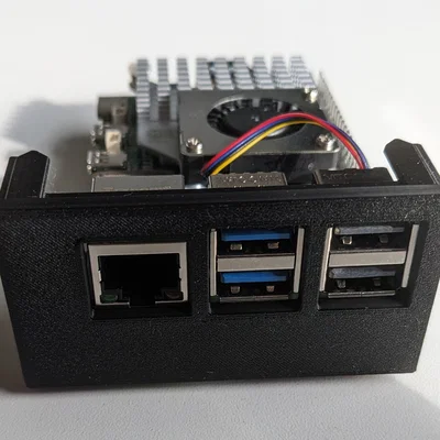 Khay gắn Raspberry Pi 5 với Pimoroni NVMe Base cho tủ Rack 1U