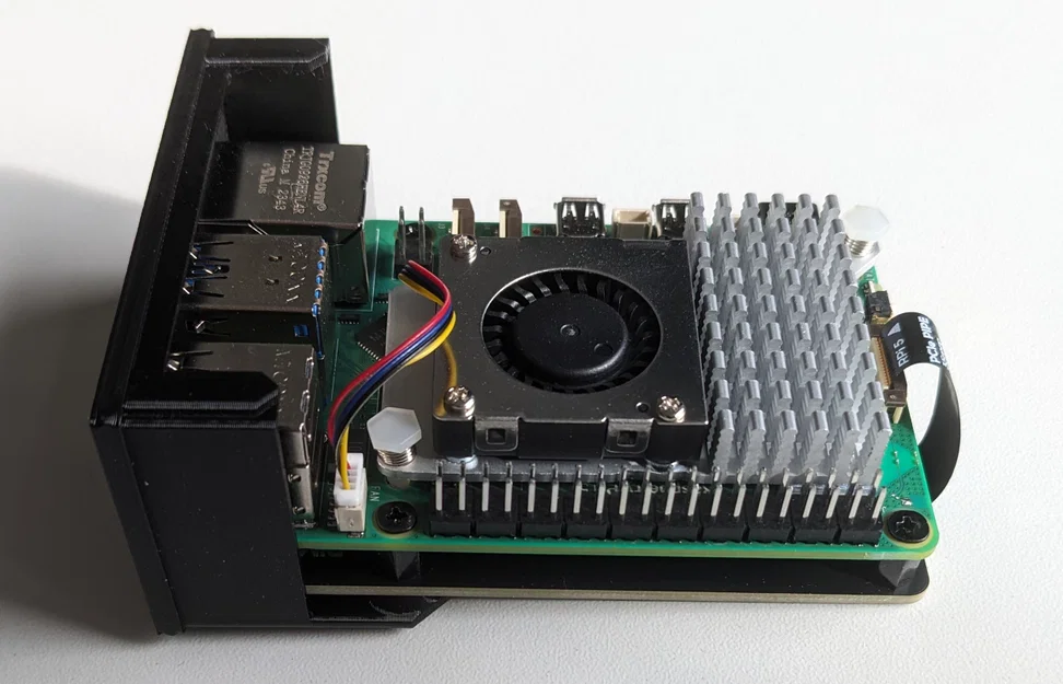 Khay gắn Raspberry Pi 5 với Pimoroni NVMe Base cho tủ Rack 1U - Image 2