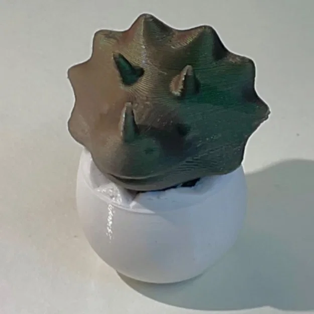 Mô hình chú khủng long Triceratops đang nở từ trứng đáng yêu - Image 1