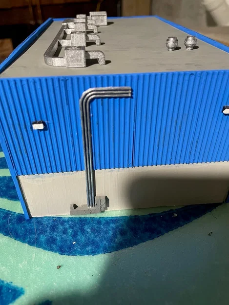 Hộp điện & cột Service Mast tỉ lệ HO – Style 2 - Image 1