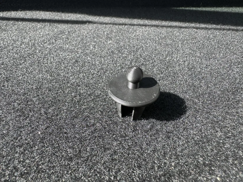 Mazda 3 Hatchback - Thay thế nút mở cốp (Trunk button) - Image 1