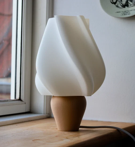 Lamp V1 – Đèn để bàn đơn giản (Simple Nightstand Lamp) - Image 2