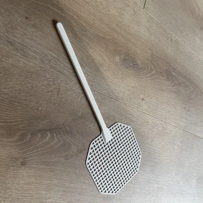 Vỉ Đập Ruồi (Fly Swatter / Fliegenklatsche)