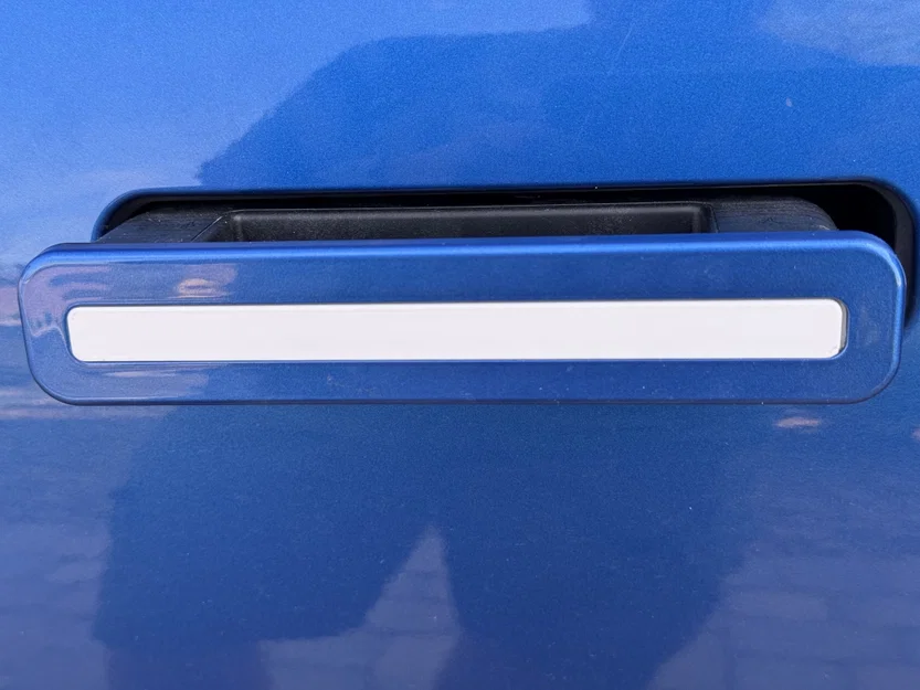 Fisker Ocean - Insert Tay Nắm Cửa Trong (Rỗng) - Image 1