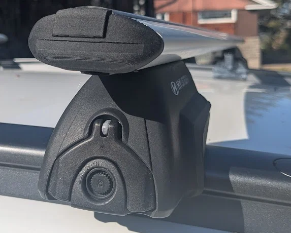 Nắp đậy đầu thanh baga mui (Roof Bar End Cap) cho Hyundai Kona 2022 - Image 1