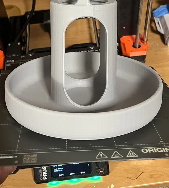 Khay cho chim ăn (Bird feeder) có phễu chứa ở giữa - Image 1