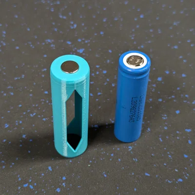 Adapter chuyển pin 18650 sang 21700