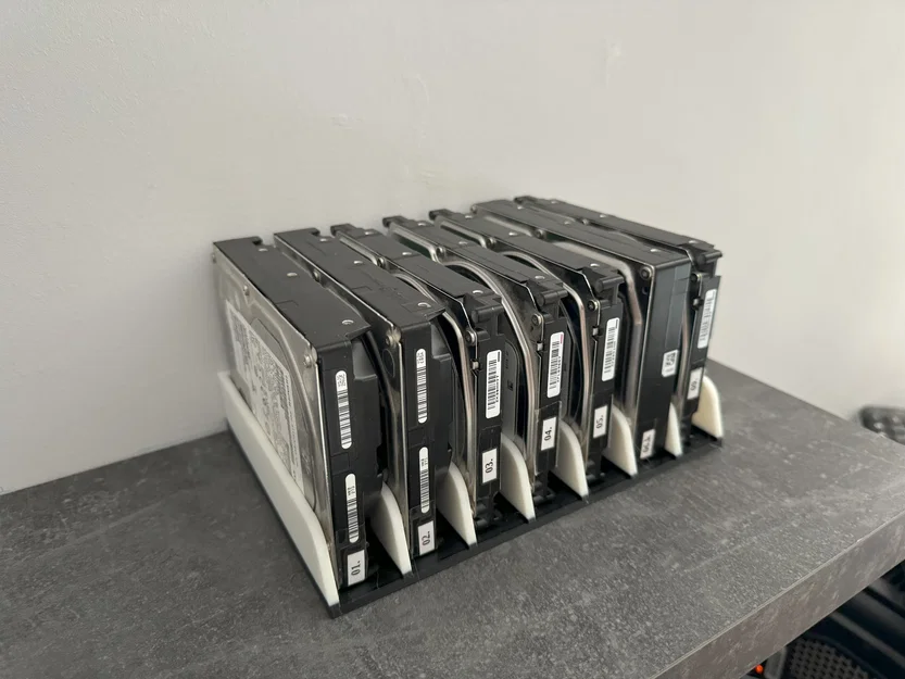 Khay giữ ổ cứng 3.5" (3.5" HDD holder) - Image 1