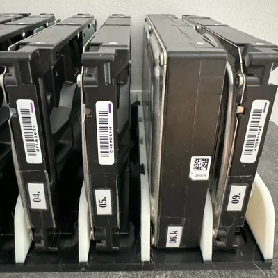 Khay giữ ổ cứng 3.5" (3.5" HDD holder)