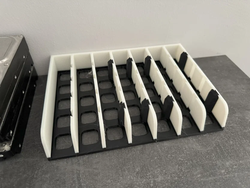 Khay giữ ổ cứng 3.5" (3.5" HDD holder) - Image 7