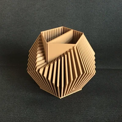POT A CRAYONS DODECAEDRE – Ống cắm bút chì dodecahedron (vase mode)