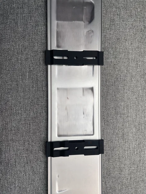 Kennzeichenhalter – Giá đỡ biển số xe Đức - Image 1