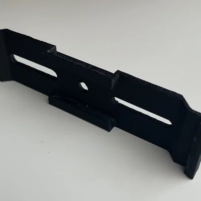 Kennzeichenhalter – Giá đỡ biển số xe Đức