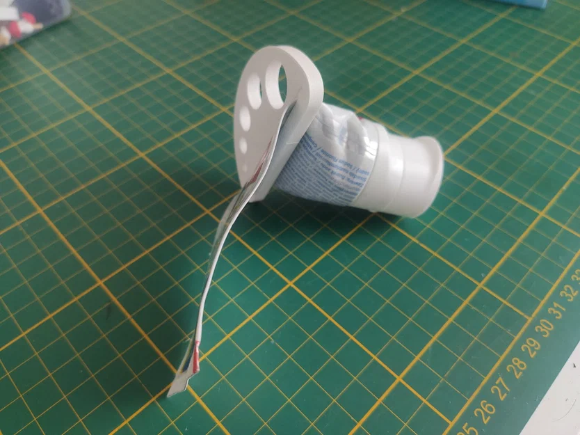 Dụng cụ nặn kem đánh răng thông minh - Cải tiến khe hẹp 0.7mm - Image 1