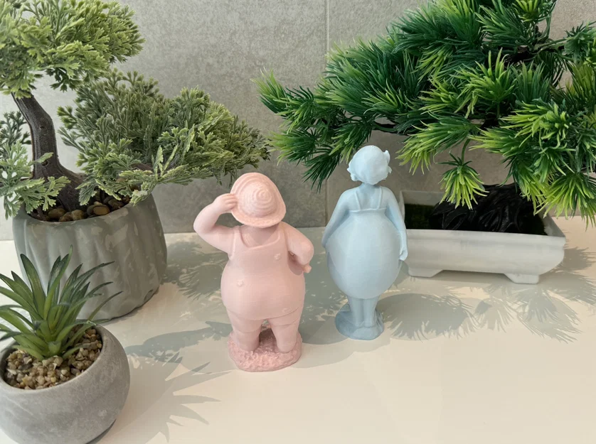 Mô hình trang trí phụ nữ đi tắm (Bathing Woman Figurines) dễ thương - Image 2