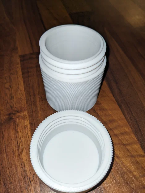 Hộp đựng tăm bông (Q-Tip) thiết kế nắp vặn chắc chắn - Image 2