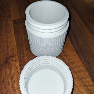 Hộp đựng tăm bông (Q-Tip) thiết kế nắp vặn chắc chắn