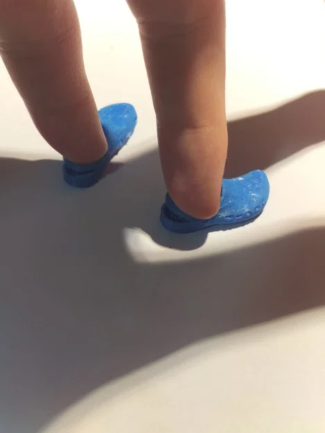 Mô hình dép Crocs tí hon cho ngón tay (Finger Crocs) đầy đủ cặp - Image 6