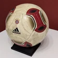 Giá đỡ bóng dạng cúp (Trophy Ball-Holder) - Thumbnail 4