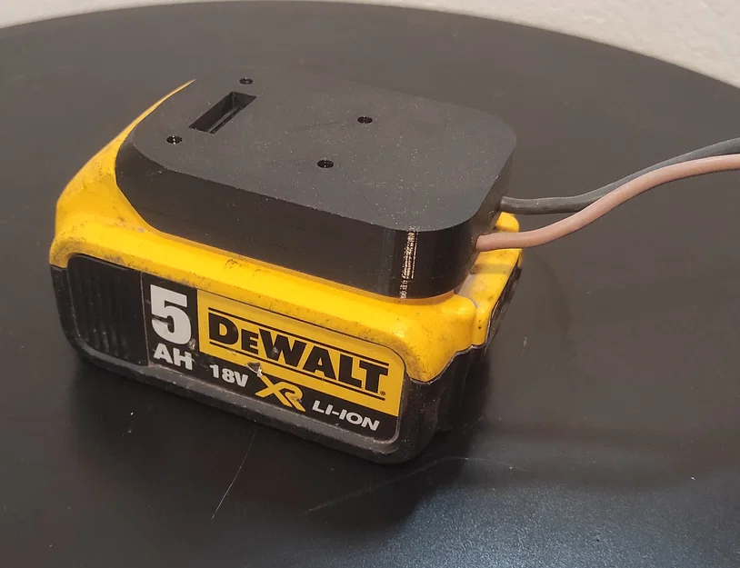 Đế chuyển nguồn pin DeWalt 18V tự chế - Phụ kiện DIY hữu ích - Image 2