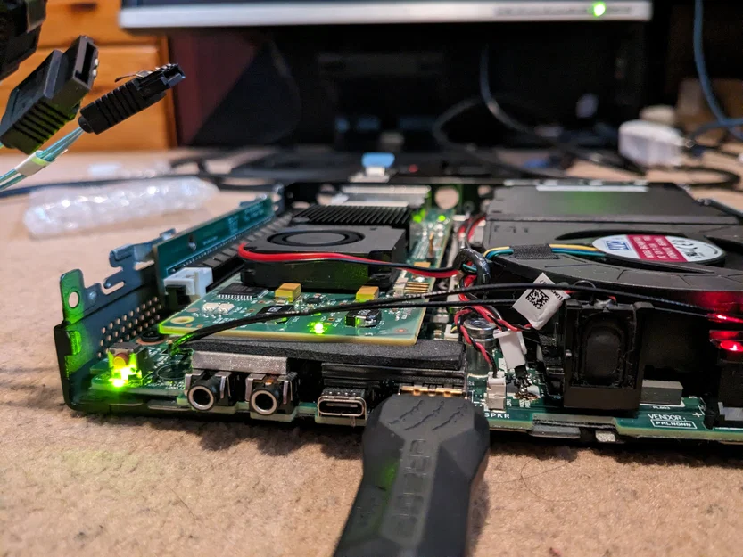 Nắp PCI-e/Back Cover cho LSI 9200-8e trên Lenovo M720Q - Image 2