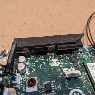 Nắp PCI-e/Back Cover cho LSI 9200-8e trên Lenovo M720Q