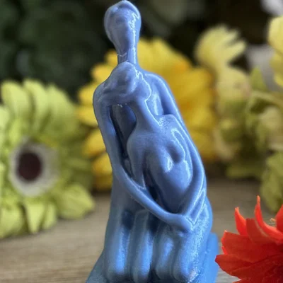 Tượng 3D Cặp Đôi Ôm Nhau Nghệ Thuật - Mẫu In 3D Ý Nghĩa