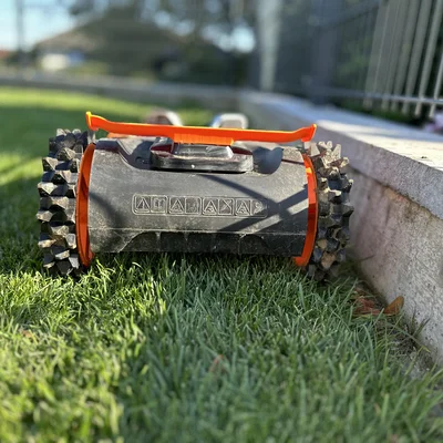 Worx Landroid WR165E M500 – Spoiler cho ngăn pin (siêu mỏng)