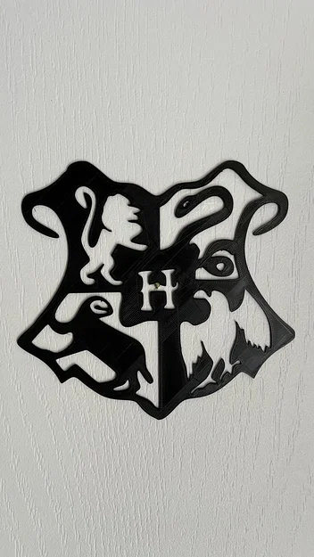 Mô hình 3D huy hiệu Hogwarts treo tường trang trí cho fan Harry Potter - Image 1