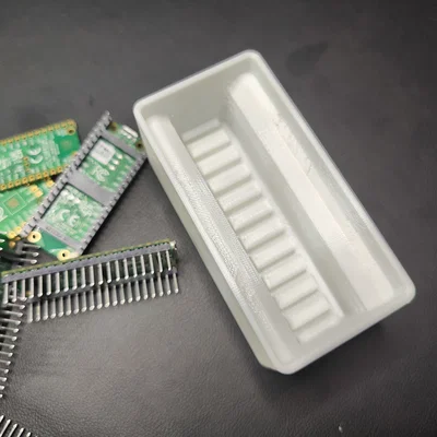 Khay Gridfinity giữ Raspberry Pi Pico