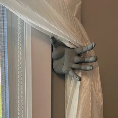 Móc treo rèm hình bàn tay quỷ Demon Hand độc đáo cho ngôi nhà
