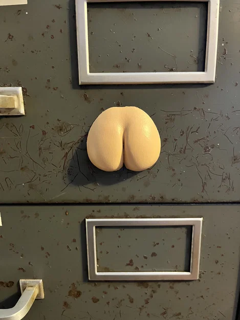Butt Magnet (Nam châm hình mông) - Image 2