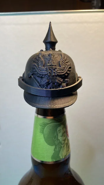 Nắp đậy chai bia hình mũ Pickelhaube in 3D cực ngầu - Image 2