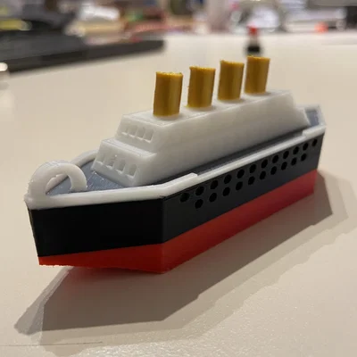 Móc khóa Titanic (Titanic Keyholder)