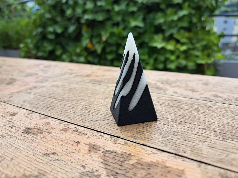 Pyramid Spiral - Đồ chơi fidget hình kim tự tháp xoắn ốc độc đáo - Image 1