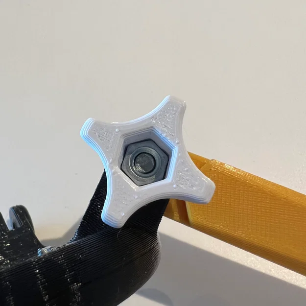 DoomScroller: Tripod cho smartphone mùa COVID-19 (doomscroll thoải mái) - Image 11