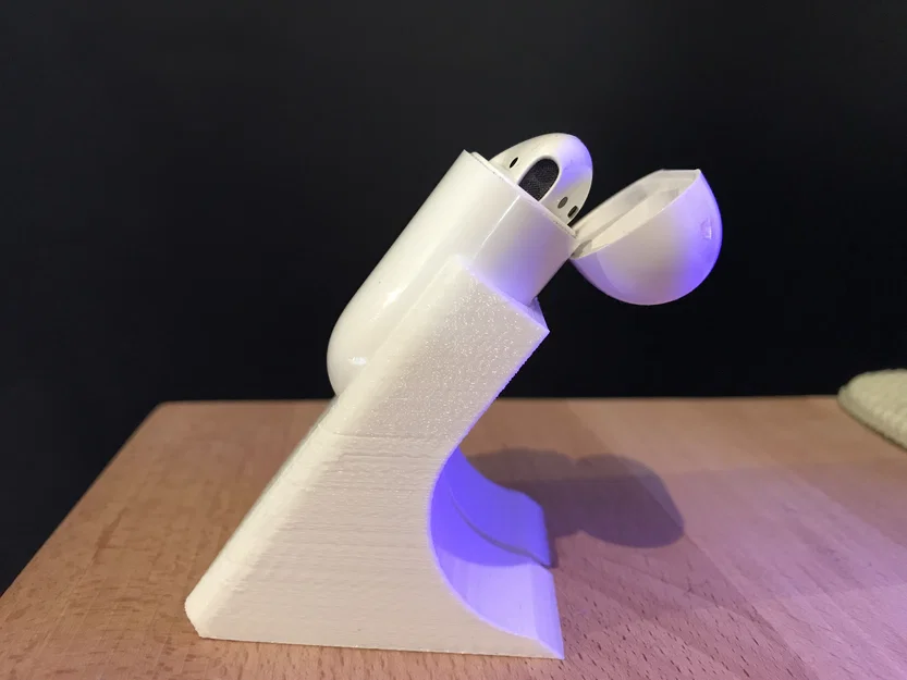 Đế sạc AirPods - Image 1