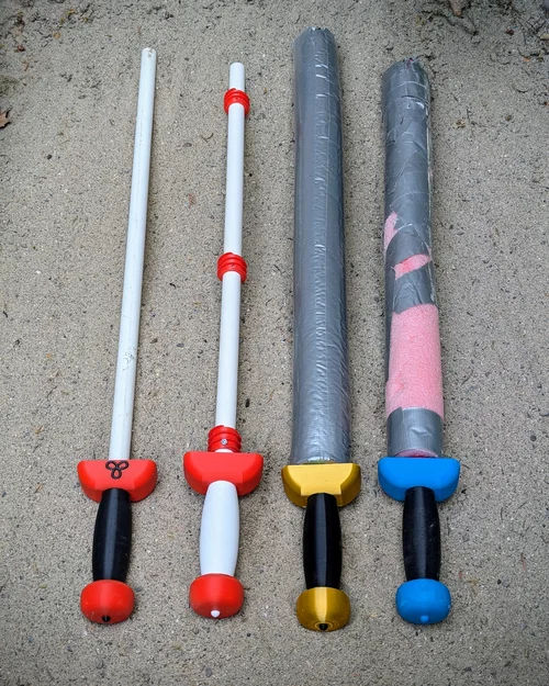 Warrior Gear: Chuôi kiếm Pool Noodle Gladius - Image 1